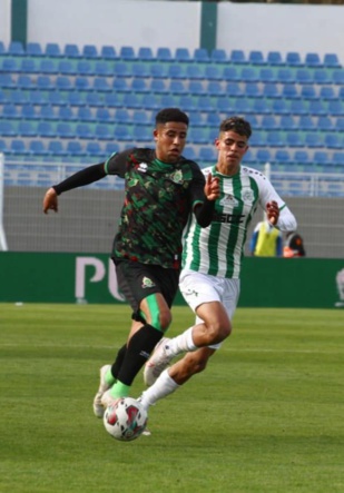 Botola Pro D1 / DHJ-ASFAR (0-1) : Les Jdidis s'inclinent à domicile face au leader Botola Pro D1 / DHJ-ASFAR (0-1) : Les Jdidis s'inclinent à domicile face au leader