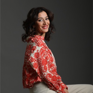 Interview : La singulière voie d’une célèbre voix off marocaine Interview : La singulière voie d’une célèbre voix off marocaine