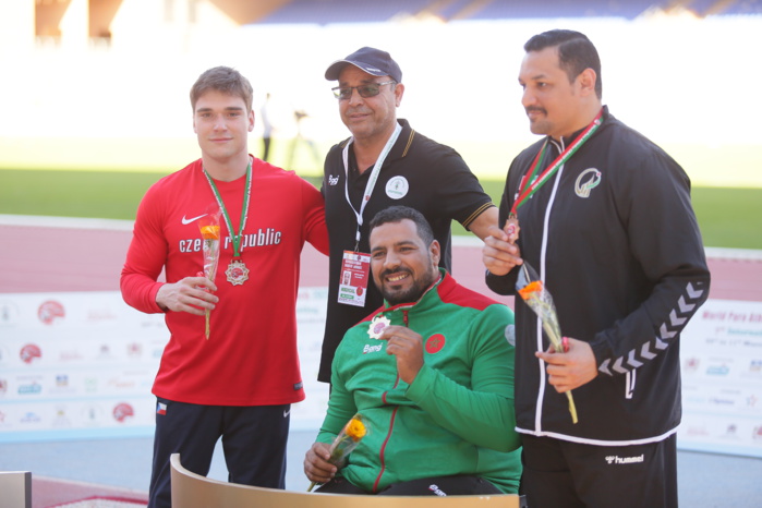 Le champion paralympique Azedine Nouiri. Le champion paralympique Azedine Nouiri.