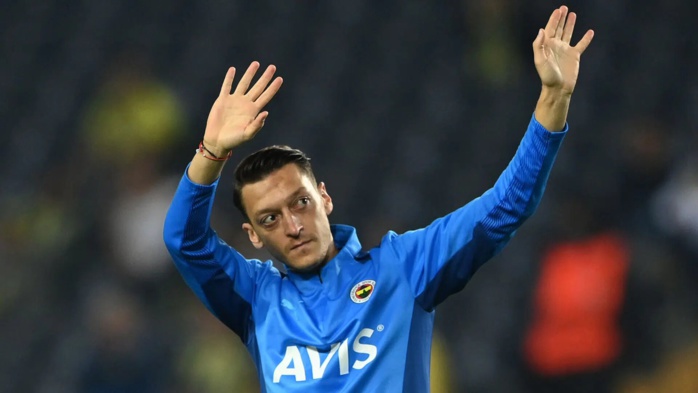 Football international : Mesut Özil part en retraite sportive Football international : Mesut Özil part en retraite sportive