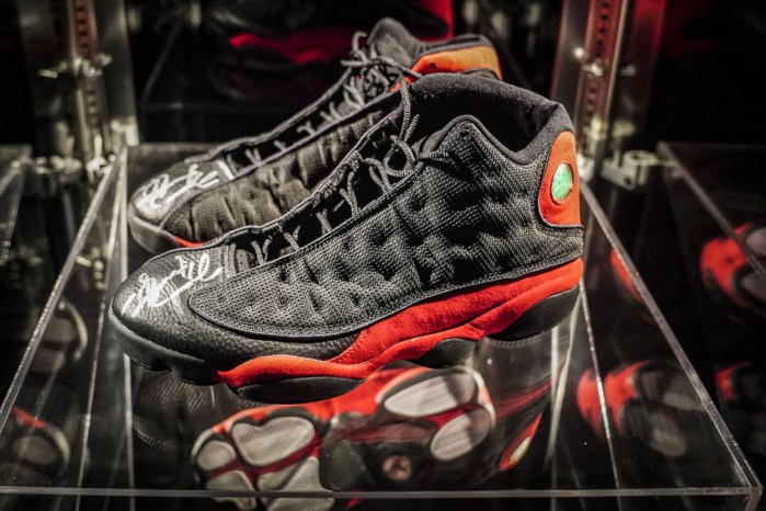 Record : Une paire de baskets portée par Michael Jordan vendue 2,2 millions de dollars Record : Une paire de baskets portée par Michael Jordan vendue 2,2 millions de dollars