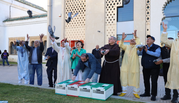 Tanger: Iftar collectif sous le signe de la coexistence Tanger: Iftar collectif sous le signe de la coexistence