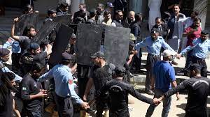 Pakistan : L'ex-Premier ministre Khan devant la justice Pakistan : L'ex-Premier ministre Khan devant la justice