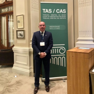 Portrait / Me Karim Adyel : le Marocain du Tribunal International du Sport (TAS) Portrait / Me Karim Adyel : le Marocain du Tribunal International du Sport (TAS)