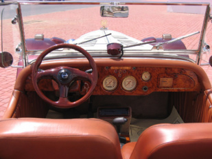 Rétro-Verso : Menara, la première voiture “ made in Morocco ” Rétro-Verso : Menara, la première voiture “ made in Morocco ”