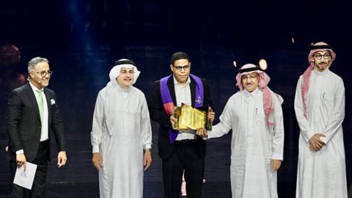 Prix des lecteurs 2023: Le Marocain Soufiane El Barrak primé Prix des lecteurs 2023: Le Marocain Soufiane El Barrak primé