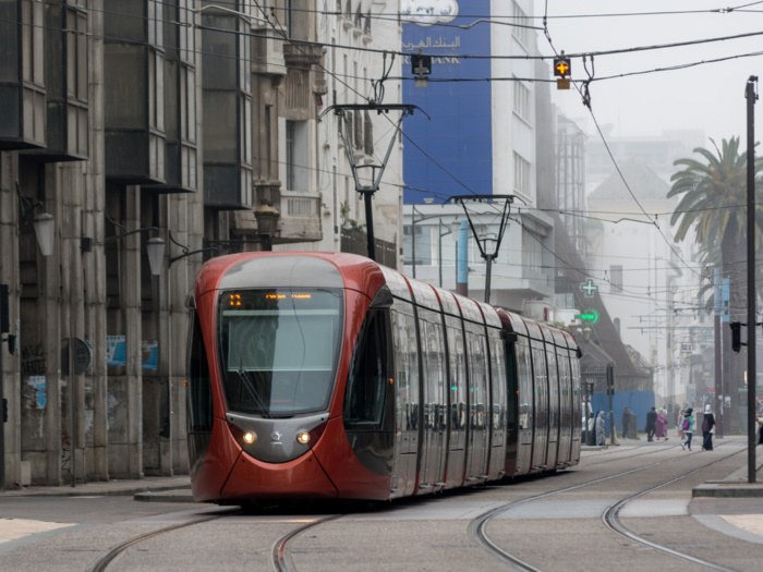 Le transport public national est face à un défi de changement et d’innovation. Le transport public national est face à un défi de changement et d’innovation.