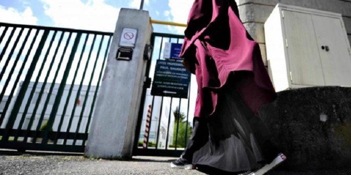Laïcité : Après le foulard, voilà les abayas qui font aussi polémique Laïcité : Après le foulard, voilà les abayas qui font aussi polémique