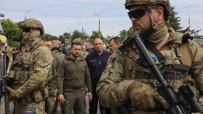 Guerre en Ukraine : Kiev "progresse" dans sa contre-offensive Guerre en Ukraine : Kiev "progresse" dans sa contre-offensive