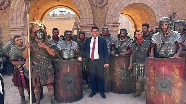 Bensaid rend visite à Ridley Scott après le léger incident au tournage de "Gladiator 2" Bensaid rend visite à Ridley Scott après le léger incident au tournage de "Gladiator 2"