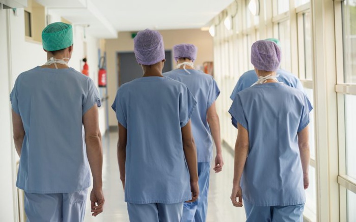 Exode des médecins : Le projet de loi sur la fonction publique de la santé améliora-t-il la donne ?