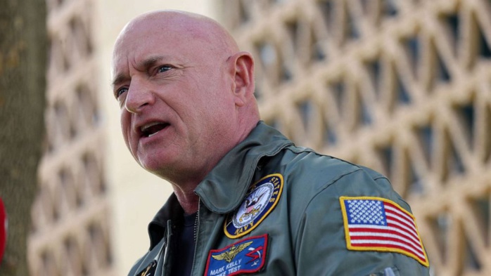 Le sénateur Mark Kelly appelle à intégrer le Maroc dans les exercices de "l'US Army" au Moyen Orient 