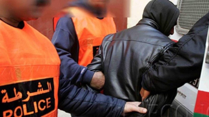Casablanca : Arrestation de 13 personnes pour leur implication présumée dans une affaire de vol qualifié (source sécuritaire) Casablanca : Arrestation de 13 personnes pour leur implication présumée dans une affaire de vol qualifié (source sécuritaire)
