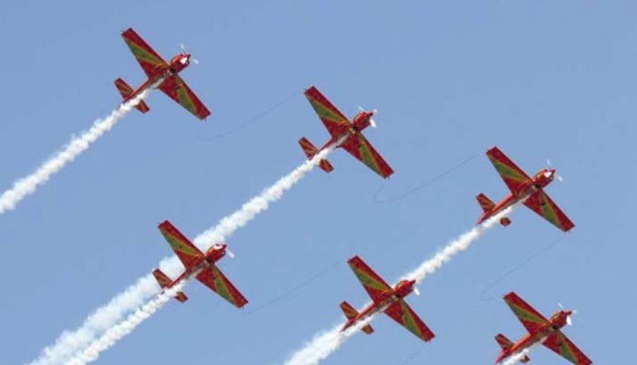 Fête du Trône : un spectacle de parachutisme acrobatique illumine les rives du Bouregreg Fête du Trône : un spectacle de parachutisme acrobatique illumine les rives du Bouregreg