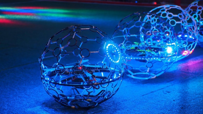 Interview avec Soufiane Benmimoun: «Les spectacles de drones sont une alternative écologique aux feux d’artifice»