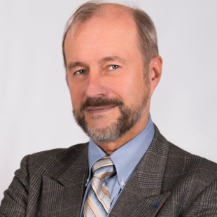 François Chauvancy, ancien général de l’Armée française, consultant de la Chaîne LCI et spécialiste des questions militaires, a répondu à nos questions sur les nouvelles tendances de la guerre moderne à la lumière du conflit russo-ukrainien. François Chauvancy, ancien général de l’Armée française, consultant de la Chaîne LCI et spécialiste des questions militaires, a répondu à nos questions sur les nouvelles tendances de la guerre moderne à la lumière du conflit russo-ukrainien.