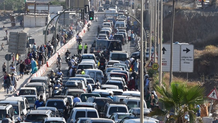 Retour des MRE vers l’Europe : Flux ininterrompu de véhicules à la frontière de Sebta Retour des MRE vers l’Europe : Flux ininterrompu de véhicules à la frontière de Sebta