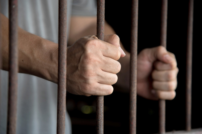 Algérie : La prison pour un journaliste et un chercheur et enlèvement d’un ancien gendarme
