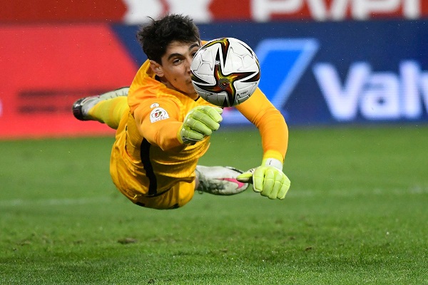 Yassine Bounou nommé pour les trophées Ballon d'Or et Yachine