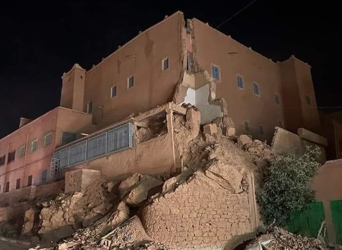 Officiel: 296 morts et 153 blessés, bilan préliminaire du séisme de vendredi soir