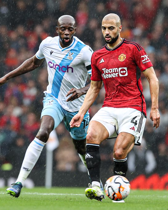 Premier League / J7 :   Amrabet latéral gauche puis défenseur axial Premier League / J7 :   Amrabet latéral gauche puis défenseur axial