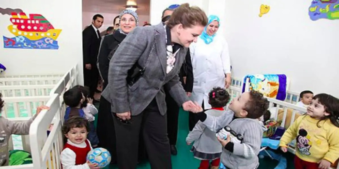 SA la Princesse Lalla Zineb préside la cérémonie de signature d'une convention de partenariat pour l'équipement de quatre nouveaux centres d'accueil d'enfants sans protection familiale SA la Princesse Lalla Zineb préside la cérémonie de signature d'une convention de partenariat pour l'équipement de quatre nouveaux centres d'accueil d'enfants sans protection familiale