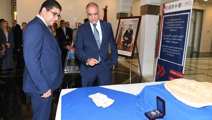 Restitution de trésors paléontologiques : Les États-Unis rendent trois fossiles au Maroc Restitution de trésors paléontologiques : Les États-Unis rendent trois fossiles au Maroc