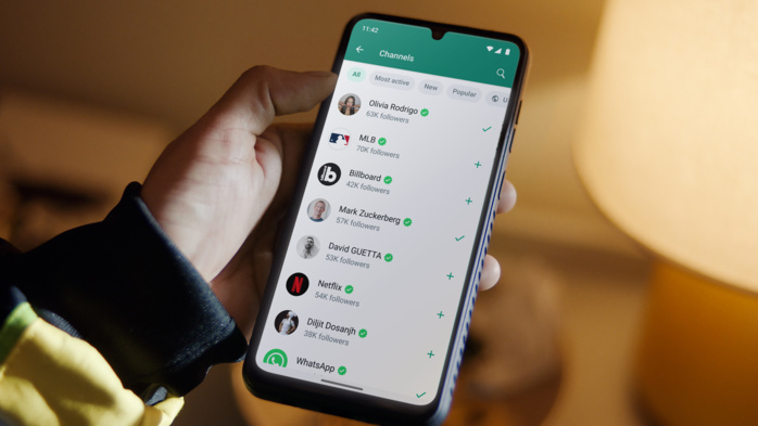 WhatsApp: L'épinglage de messages en test, bientôt disponible