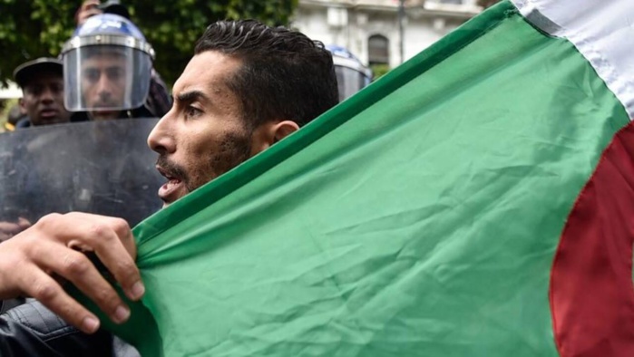 Algérie : Alger interdit les manifestations de soutien au peuple palestinien Algérie : Alger interdit les manifestations de soutien au peuple palestinien