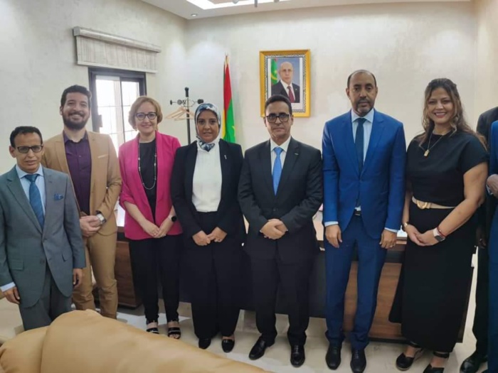 Le ministre mauritanien recevant la présidente et les membres de l’ORAD.