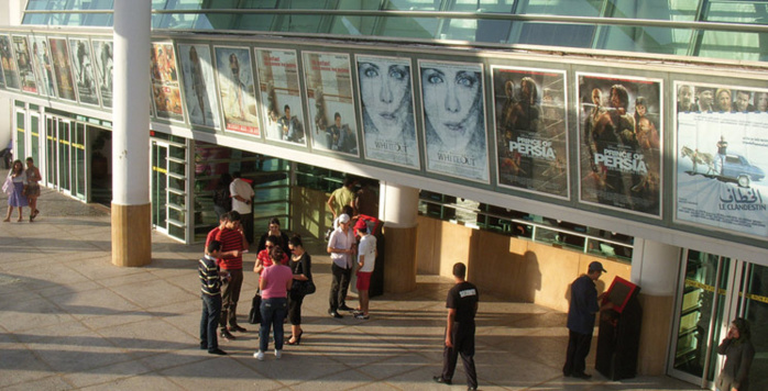 Rétro-Verso : Lever de rideau sur l’Histoire du cinéma VOX de Casablanca Rétro-Verso : Lever de rideau sur l’Histoire du cinéma VOX de Casablanca