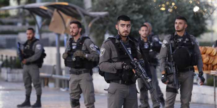 Des Arabes israéliens licenciés ou poursuivis pour des publications sur les réseaux sociaux Des Arabes israéliens licenciés ou poursuivis pour des publications sur les réseaux sociaux