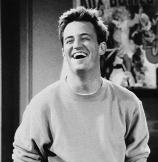 Chandler Bing, notre ami, est décédé à l'âge de 54 ans Chandler Bing, notre ami, est décédé à l'âge de 54 ans