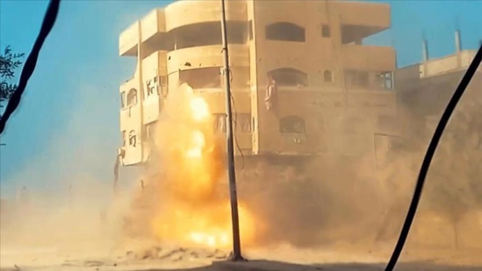 60 véhicules militaires israéliens ciblés par Al Qassam en trois jours 60 véhicules militaires israéliens ciblés par Al Qassam en trois jours