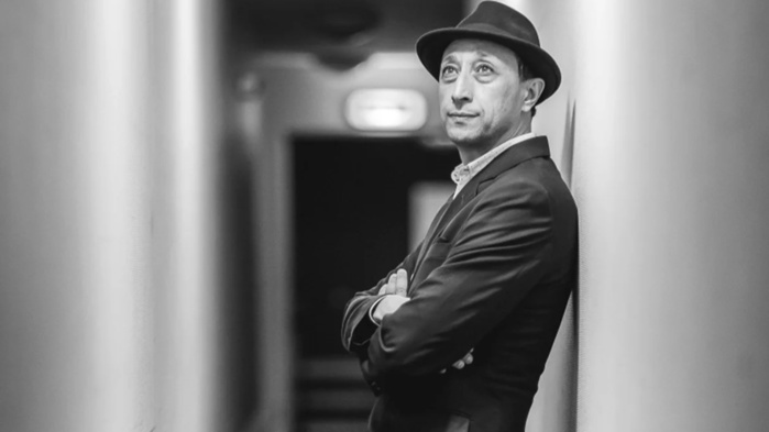 Faouzi Bensaïdi : Étoile d'Or et Vibrant Hommage au Festival International du Film de Marrakech Faouzi Bensaïdi : Étoile d'Or et Vibrant Hommage au Festival International du Film de Marrakech