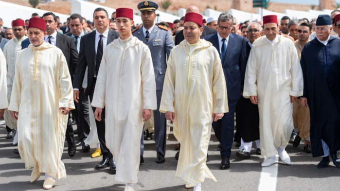 Prières rogatoires accomplies à Rabat en présence de SAR le Prince Héritier Moulay El Hassan et de SAR le Prince Moulay Rachid