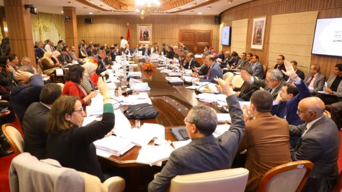 Amendements PLF 2024 : les Conseillers réduisent le droit d'importation sur les smartphones Amendements PLF 2024 : les Conseillers réduisent le droit d'importation sur les smartphones