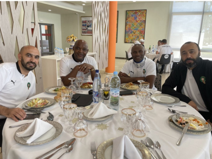 Pitso Mosimane ,Florent Ibengue ,Tarik Sektioui et Walid Regragui  lors  la première  session de la formation organisée par la Fédération royale marocaine de football (FRMF) et la Confédération africaine de football, pour l’obtention de licence Pro CAF.