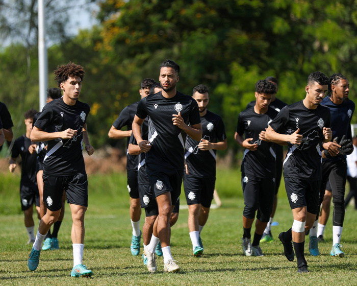 Faute de terrain mis à la disposition du Wydad,  on s'est debrouillé pour '' louer'' un espace  non conforme! Faute de terrain mis à la disposition du Wydad,  on s'est debrouillé pour '' louer'' un espace  non conforme!
