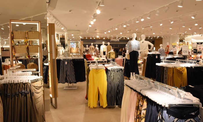 Prêt-à-porter : Derrière les prix exorbitants des franchises au Maroc Prêt-à-porter : Derrière les prix exorbitants des franchises au Maroc