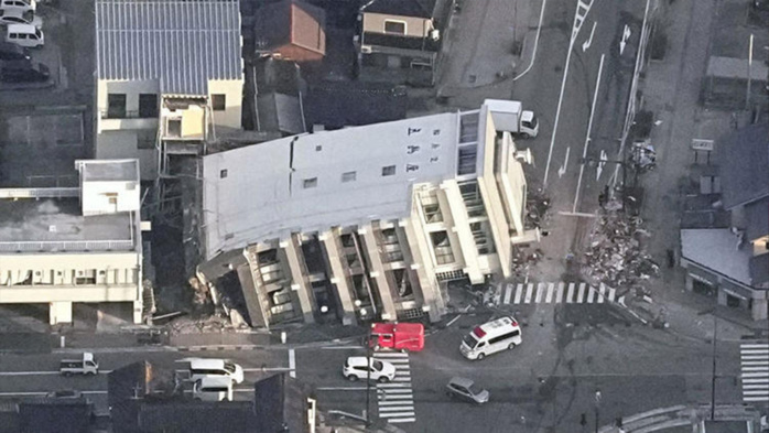 Séisme au Japon : L'espoir de retrouver des survivants s'amenuise Séisme au Japon : L'espoir de retrouver des survivants s'amenuise