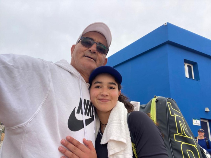 Malak avec son papa Mokhtar à Monastir Malak avec son papa Mokhtar à Monastir