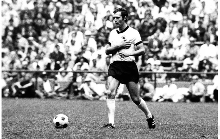 En 1970, Beckenbauer avait  été adversaire de l'Equipe nationale lors du Mondial 1970 En 1970, Beckenbauer avait  été adversaire de l'Equipe nationale lors du Mondial 1970