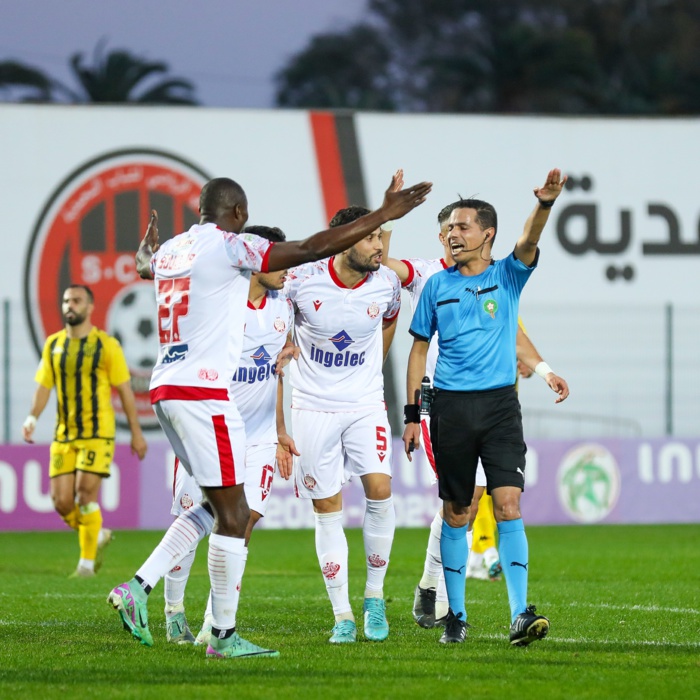 une scène récurrente lors du  match WAC-MAS