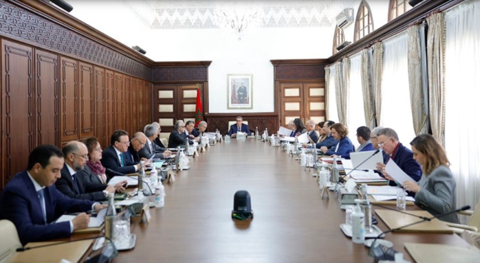 Trois projets de décrets ainsi que la Zone franche de Kénitra et Maroc 2030, au menu du Conseil de gouvernement ce jeudi Trois projets de décrets ainsi que la Zone franche de Kénitra et Maroc 2030, au menu du Conseil de gouvernement ce jeudi