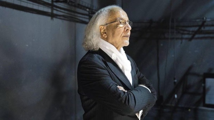 Pour Zinoun, l’art est une chose sérieuse qu’il faut aborder avec beaucoup de plaisir. Pour Zinoun, l’art est une chose sérieuse qu’il faut aborder avec beaucoup de plaisir.