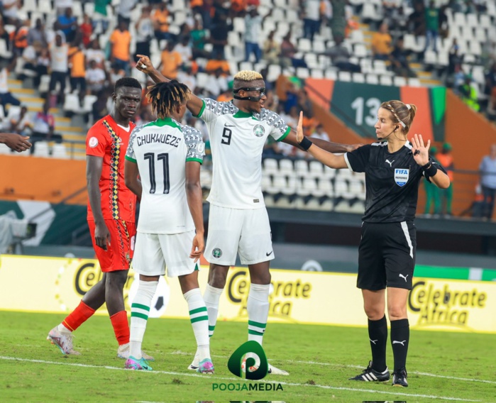 L'arbitre marocaine Bouchra Karboubi est devenue, lundi, la première femme arabe à officier un match à la Coupe d'Afrique des nations (CAN-2023) de football, en tant qu'arbitre principale.