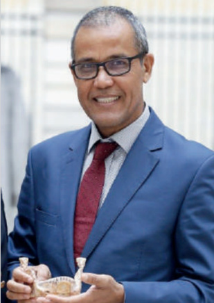 Co-auteur de l’article qui a révélé l’Homme d’Irhoud au monde, Abdelouahed Ben-Ncer, paléoanthropologue de renom, nous livre sa perspective sur la découverte des traces de Larache. Co-auteur de l’article qui a révélé l’Homme d’Irhoud au monde, Abdelouahed Ben-Ncer, paléoanthropologue de renom, nous livre sa perspective sur la découverte des traces de Larache.