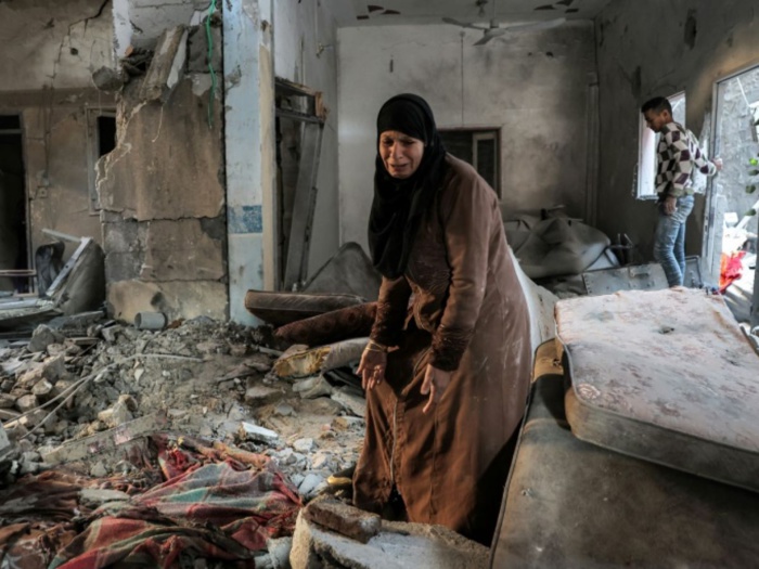 Gaza: Israël intensifie ses frappes à Rafah, pourparlers sur une trêve Gaza: Israël intensifie ses frappes à Rafah, pourparlers sur une trêve