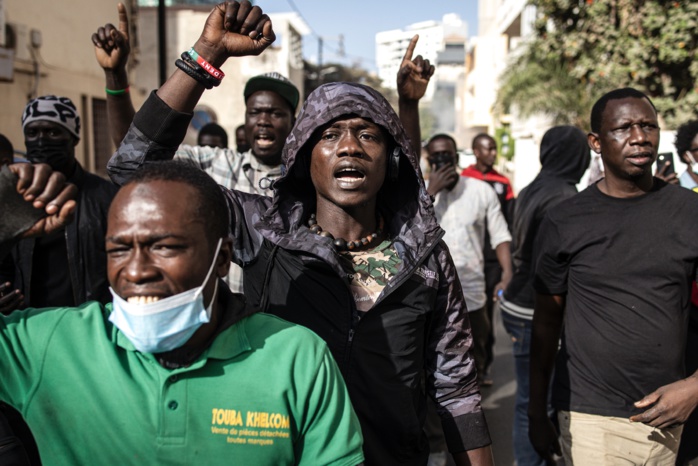 Crise au Sénégal: les manifestations violemment dispersées, un étudiant tué Crise au Sénégal: les manifestations violemment dispersées, un étudiant tué